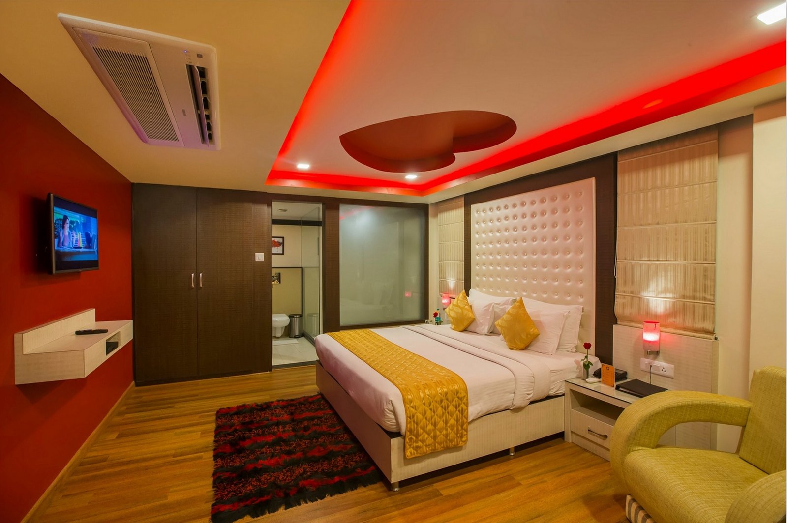 Kapish Luxury Suits-All Pure Vegetarian gallery 2